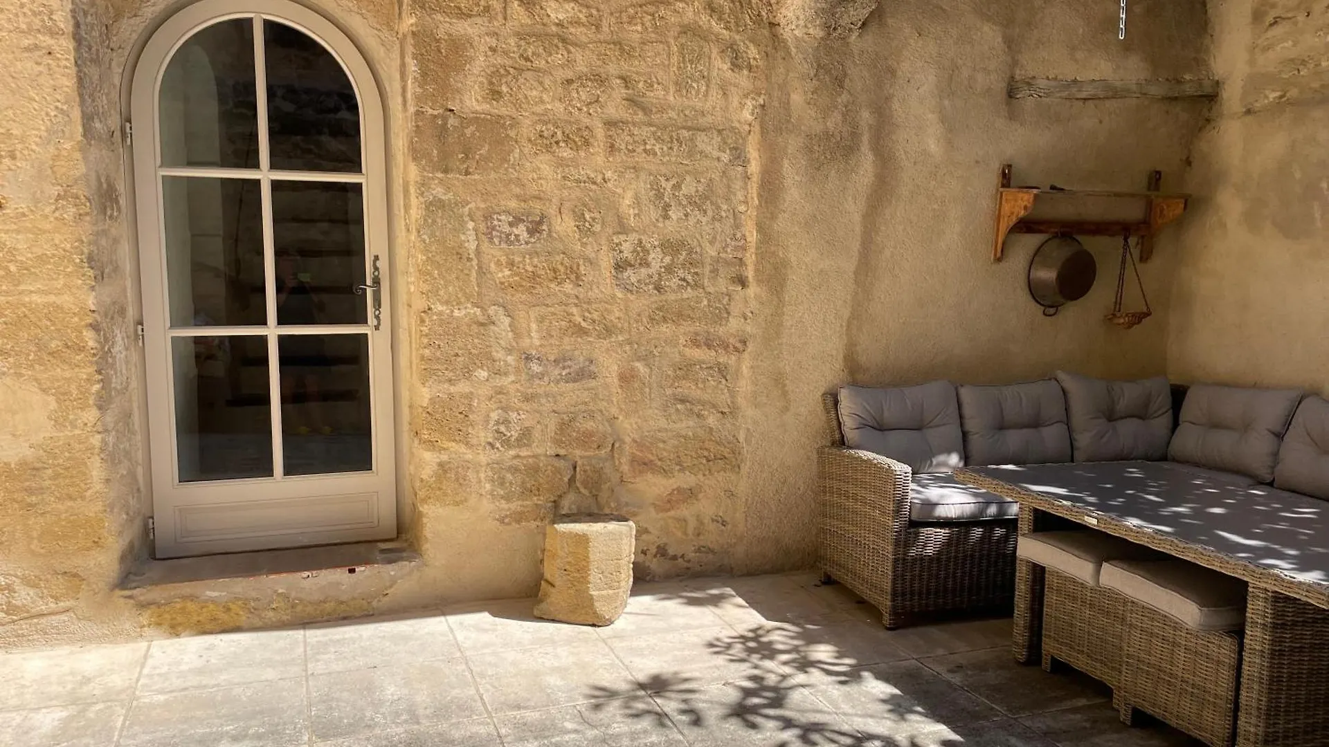 Holiday home Le Petit Egregore, Patio Et Climatisation Lauris France