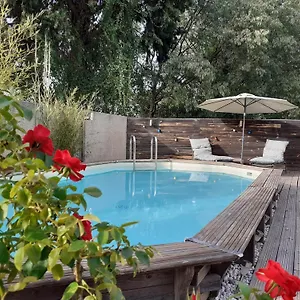 Maison d'hôtes Location Saisonnière Avec Piscine Et Terrasse Au Pied Du Luberon, Lauris